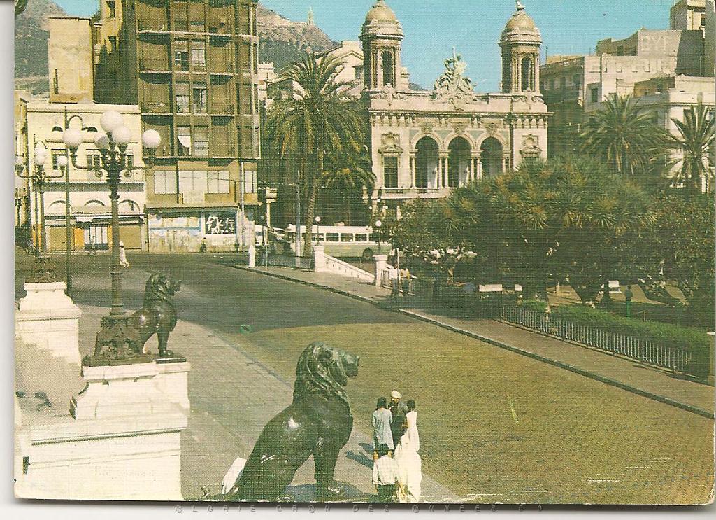 oran L'Opéra et les Lions (84).jpg